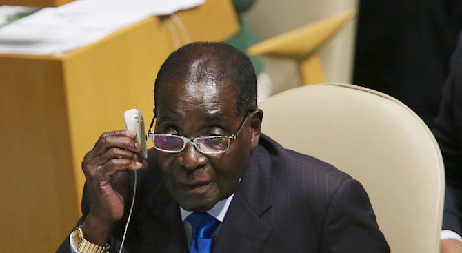 Парламентът на Зимбабве готви импийчмънт на президента Мугабе до два дни