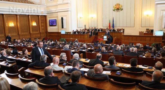 Парламентът прие окончателно бюджета на ДОО за 2018 г.