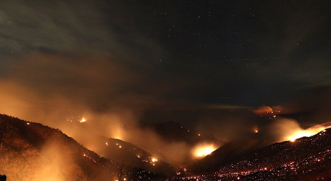 Пожарите в Калифорния са извън контрол (снимки)