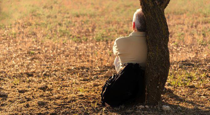 Самотата стресира повече мъжете, отколкото жените