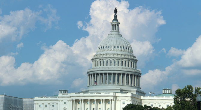 Камара на представителите на американския Конгрес прие проекта за данъчна реформа (обновена)