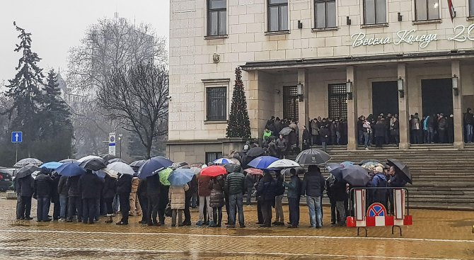 Свършиха специалните монети за европредседателството ни предлагани в БНБ (снимка)