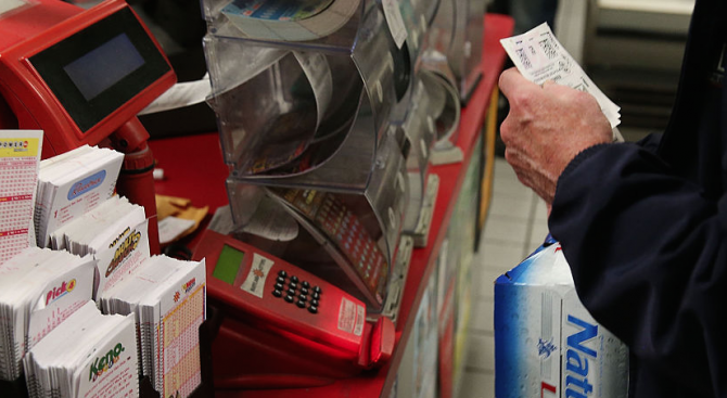 20-годишен спечели 451 милиона долара от лотарията в САЩ