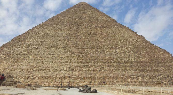 Египетски камък съдържа микроминерали, по-стари от Слънчевата система