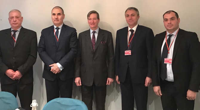 Цветанов се срещна с председателя на Комисията по разузнаване и сигурност в британския парламент