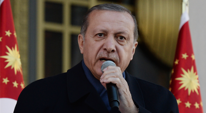 Ердоган: САЩ се опитват да създадат терористична армия по южната граница на Турция