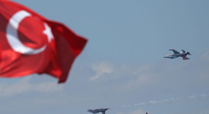 Турция иска зелена светлина от Русия за въздушни удари срещу кюрдите в Сирия