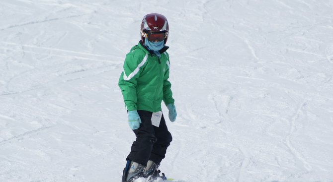 Двама сноубордисти се изгубиха в планината