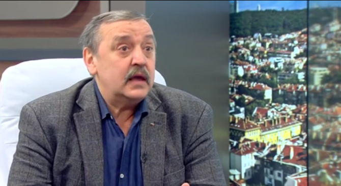 Проф. Кантарджиев: На пързалка грип не се хваща