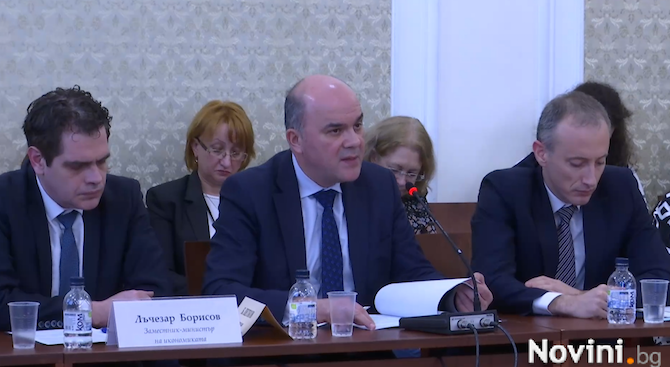 Министър Вълчев: Имаме тенденция за разширяване на дуалното образование у нас (видео)