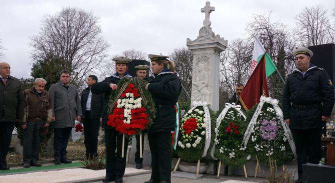 Варна отдаде почит на Капитан Петко Воевода (снимки)