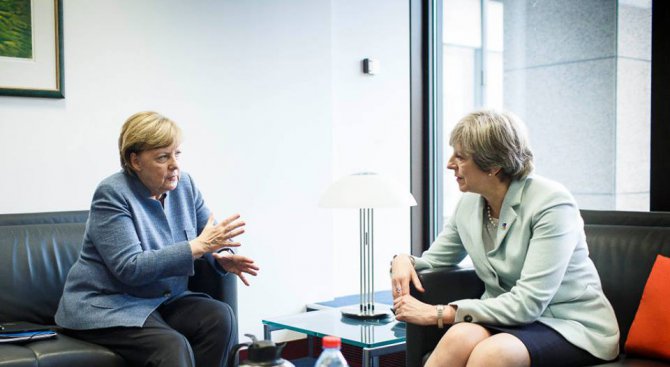 Ангела Меркел и Тереза Мей обсъдиха Брекзит на среща в Берлин