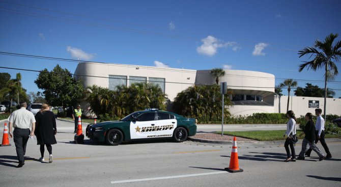 ФБР: Допуснали сме пропуски във връзка с масовото убийство във Флорида