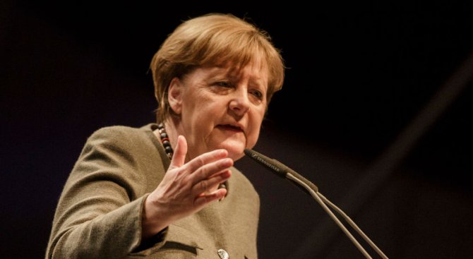 Меркел и Йълдъръм обсъждат политическите отношения