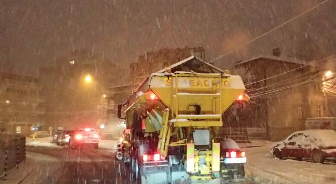 120 снегорина са на терен в София