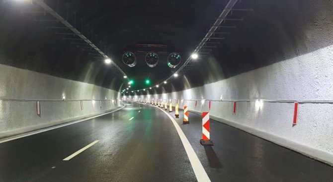 Шофьорите да се движат с повишено внимание във втория тунел на автомагистрала &quot;Люлин&quot;