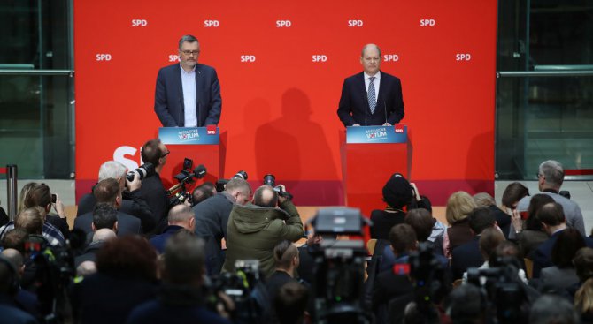 Германските социалдемократи искат някои ключови министерства в следващото правителство