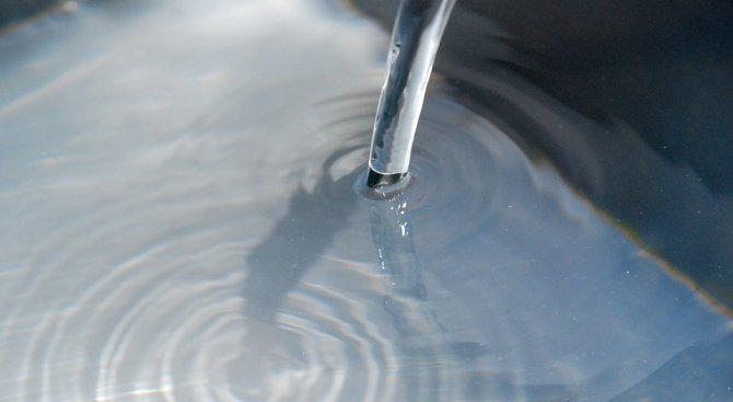 Констатираха завишаване на стойностите на показател „мътност” в питейната вода в Шумен