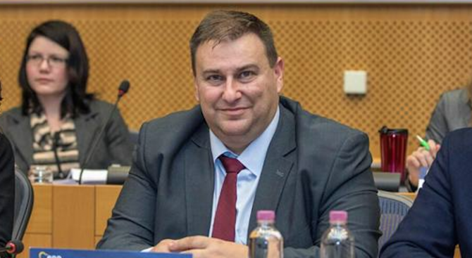 Емил Радев: Приоритет за България е запазването на кохезионната политика на ЕС