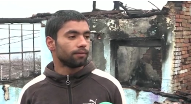 Съседи на изгорялото семейство в Средец: Пожарната дойде много късно. Бяха цивилни и миришеха на алк