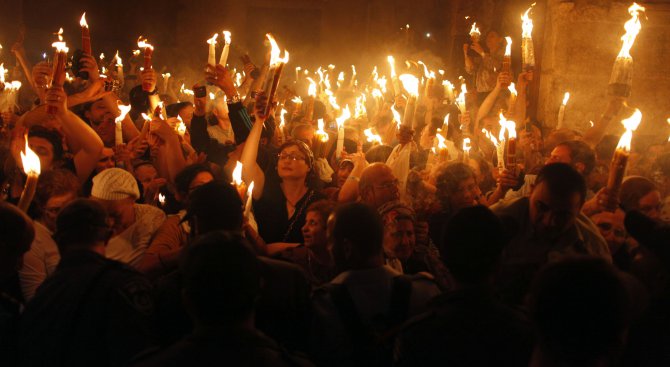 Арменски поп: Благодатният огън не е творение Божие