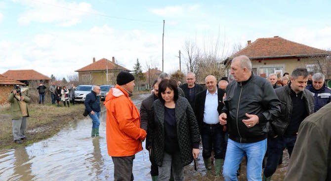 Корнелия Нинова политизира бедствието във Видинско (видео)