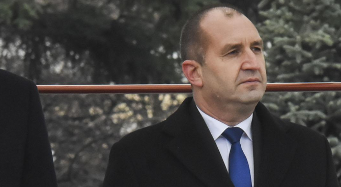 Президентът сезира КС заради частната охранителна дейност