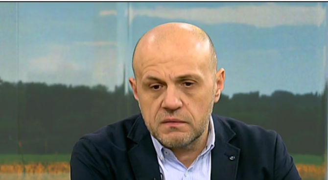 Томислав Дончев: България няма как да е между ЕС и нещо друго