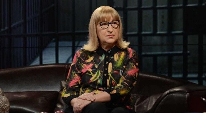 Цачева: Няма искане за екстрадиране на български граждани, а само за задържане