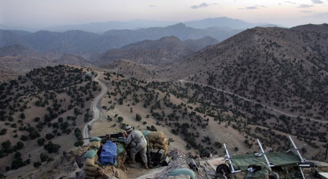 Сблъсъци между афганистански и пакистански войници по границата, има убити