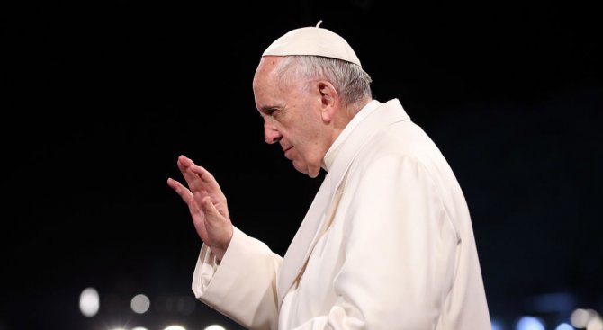 Папа Франциск се срещна с баща, потърсил помощта му за неизлечимо болно бебе