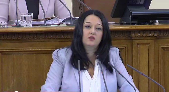 Парламентът започна с изслушване на Лиляна Павлова (видео)