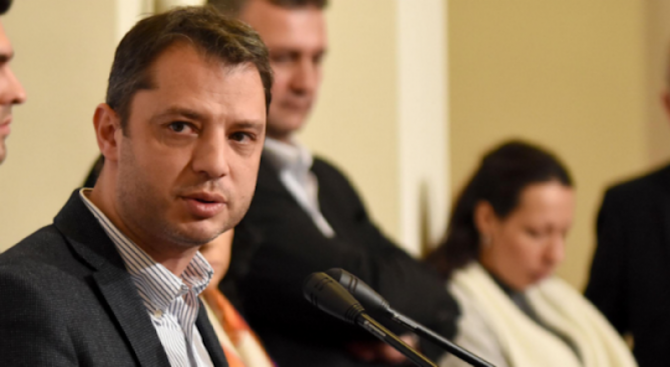 Делян Добрев: Вероятно ще подкрепим предложението КЕВР да се меси в сделките за ЕРП-тата (видео)