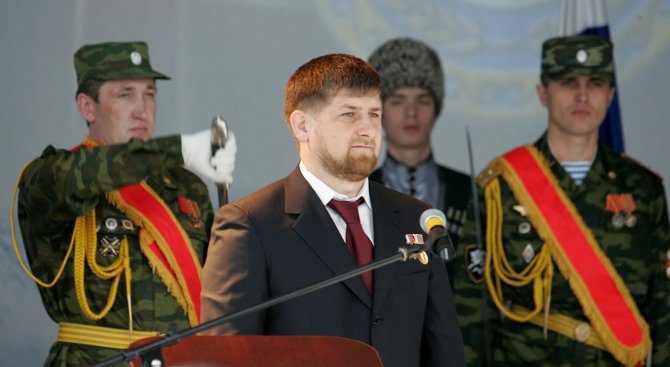 Чеченският лидер Рамзан Кадиров: Френските власти носят отговорността за възпитанието на парижкия те