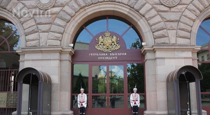 Радев и тази година ще бъде домакин на традиционния абитуриентски бал за младежи в неравностойно пол