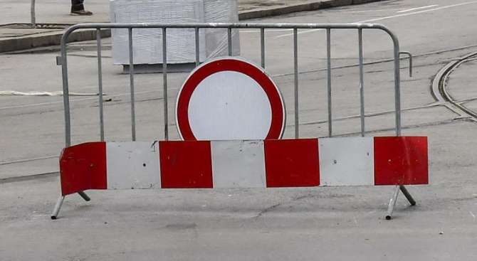 Временно ограничават паркирането на няколко участъка в София