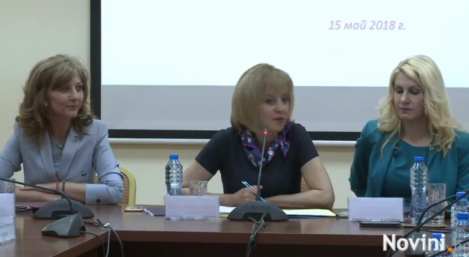 Манолова представи отново стряскащи данни за насилието над деца (обновена+видео)