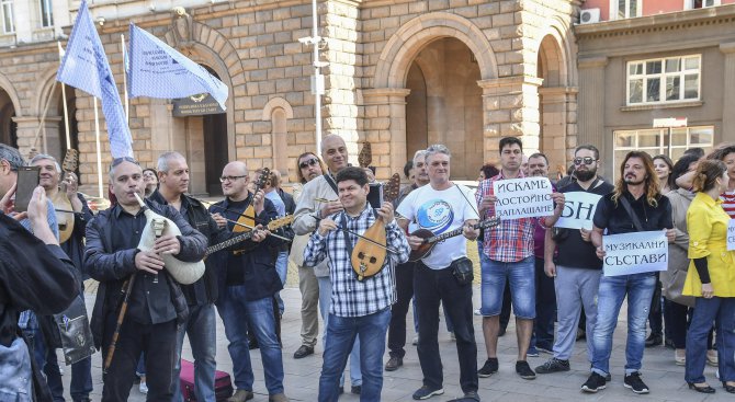 И музикантите от БНР излизат на протест