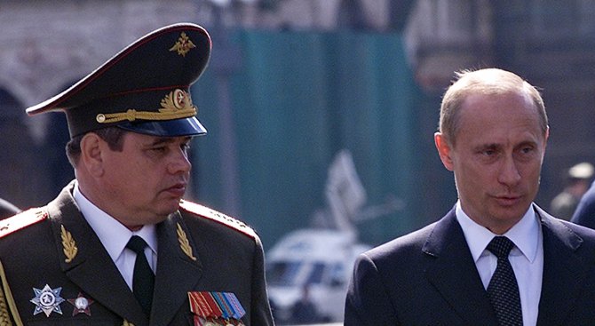 Владимир Путин подкара КАМАЗ (видео)