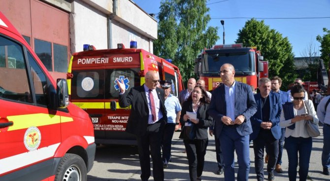 Цветанов и членове на Комисията по вътрешна сигурност посетиха Инспектората за спешни случаи Доброге