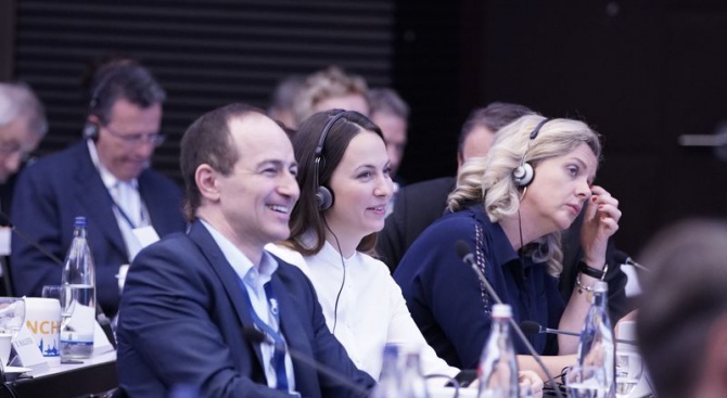 Ева Майдел: В ЕНП чертаем пътя за една по-амбициозна Европа  