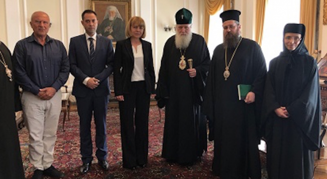 Йорданка Фандъкова се срещна с патриарх Неофит