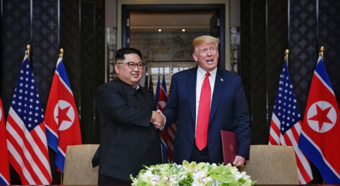 Кой спечели от срещата на Тръмп и Ким Чен-ун?