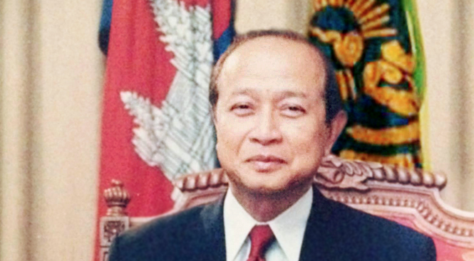 Камбоджанският принц ранен в катастрофа, жена му загина