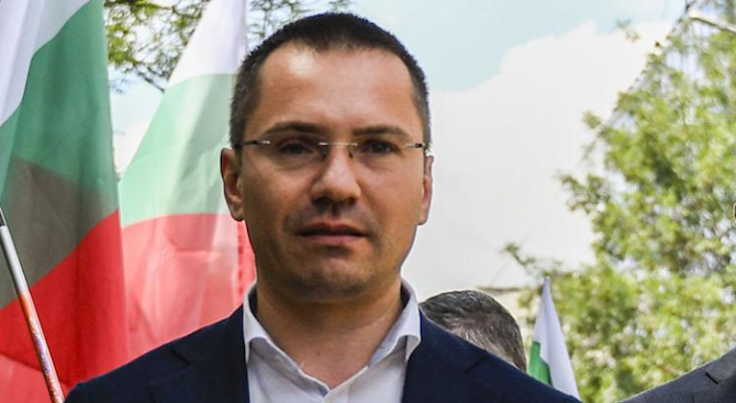 Ангел Джамбазки внесъл сигнал до Цацаров за натиск и заплахи срещу общински съветници в Балчик