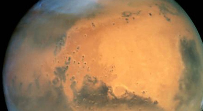 Прашната буря на Марс продължава, обхванала е цялата планета