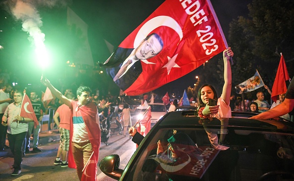 Висшата избирателна комисия: Ердоган печели изборите (обновена+снимки)