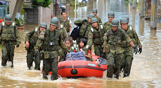 94 са вече жертвите на наводненията в Япония