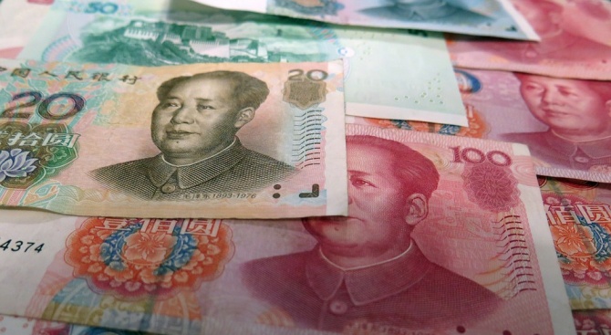 Скок на валутните резерви на Китай през юни
