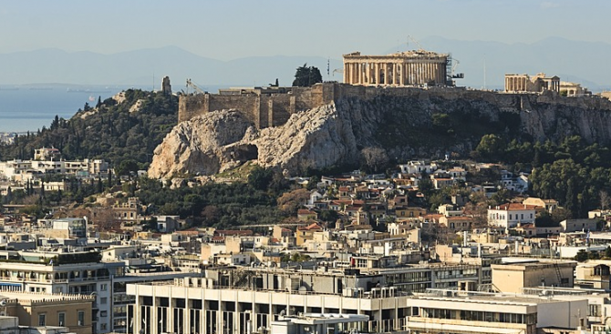 ЕК започва засилено наблюдение на реформите в Гърция 